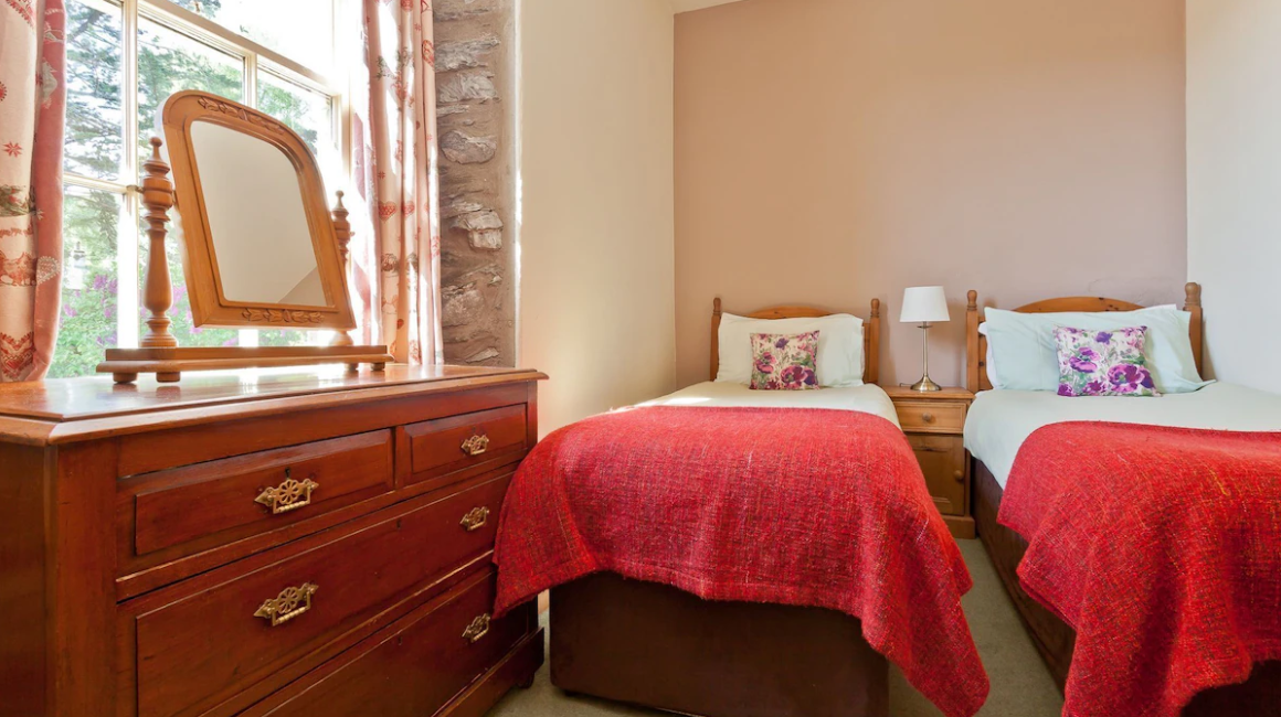 Queens Cottage second bedroom
